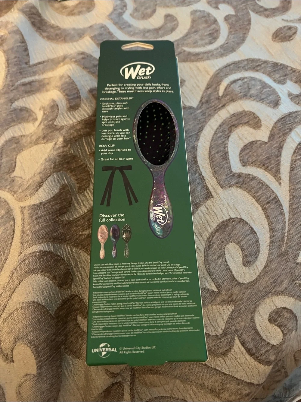 Wet Brush Wicked Detangler Hair Brush in Iridescent Purple
